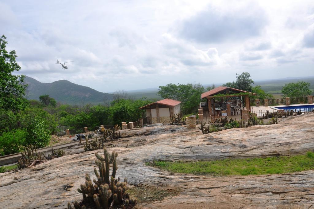 Fazenda Hotel Pedra Dos Ventos Quixadá Eksteriør bilde